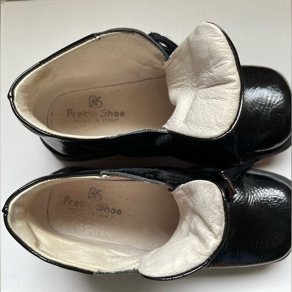 TODDLER ITALIAN 🇮🇹 BLACK PATENT LEATHER BOOTIES U.S.Size 11 Toddler  EUC - Picture 4 of 9